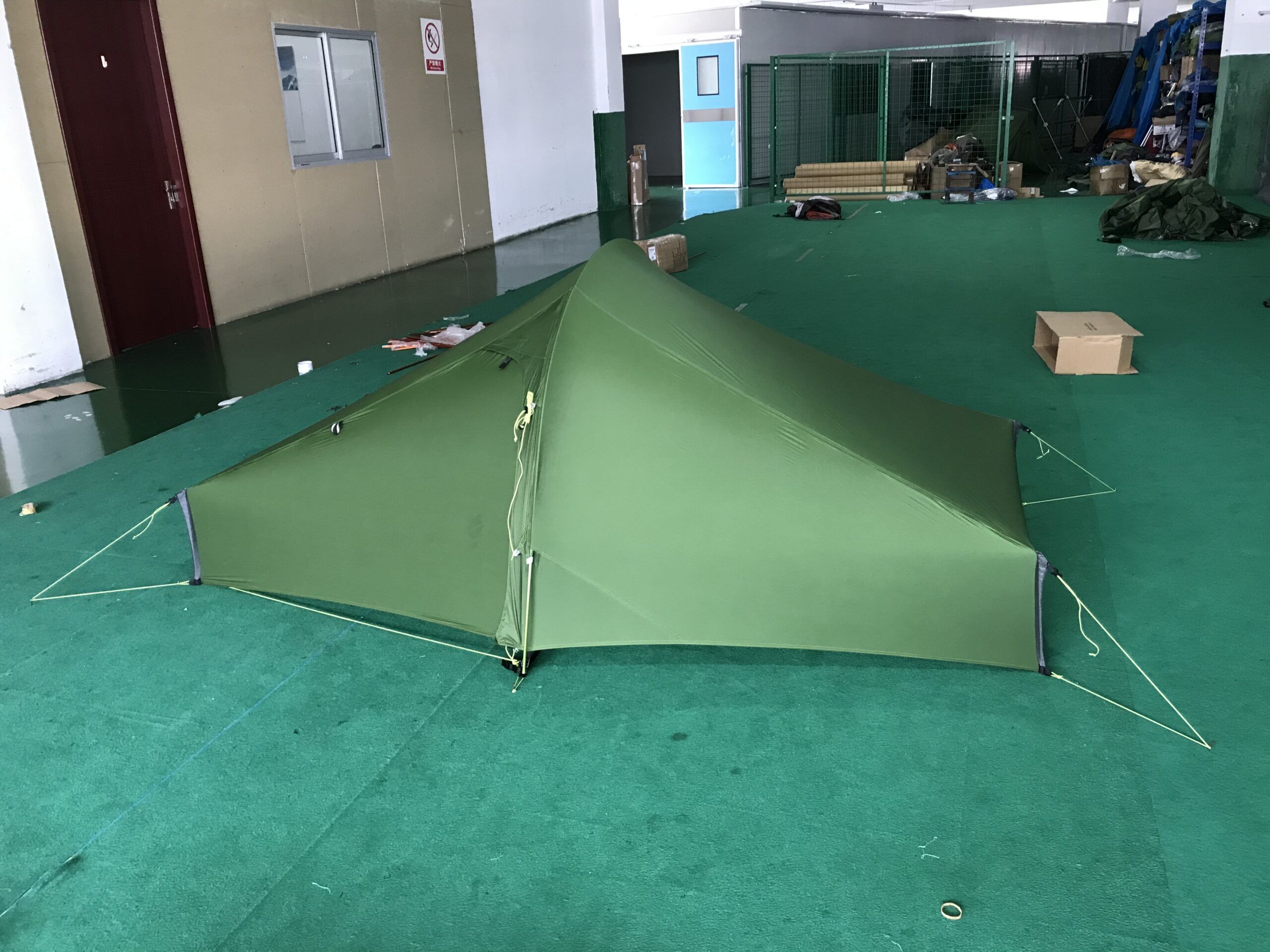 1P backpacking tunnel tent (1) 1P backpacking tunnel tent